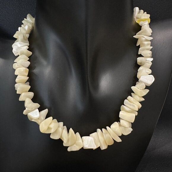 Vintage Iridescent Sea Shell Choker Beaded Necklace seashell - Picture 1 of 3